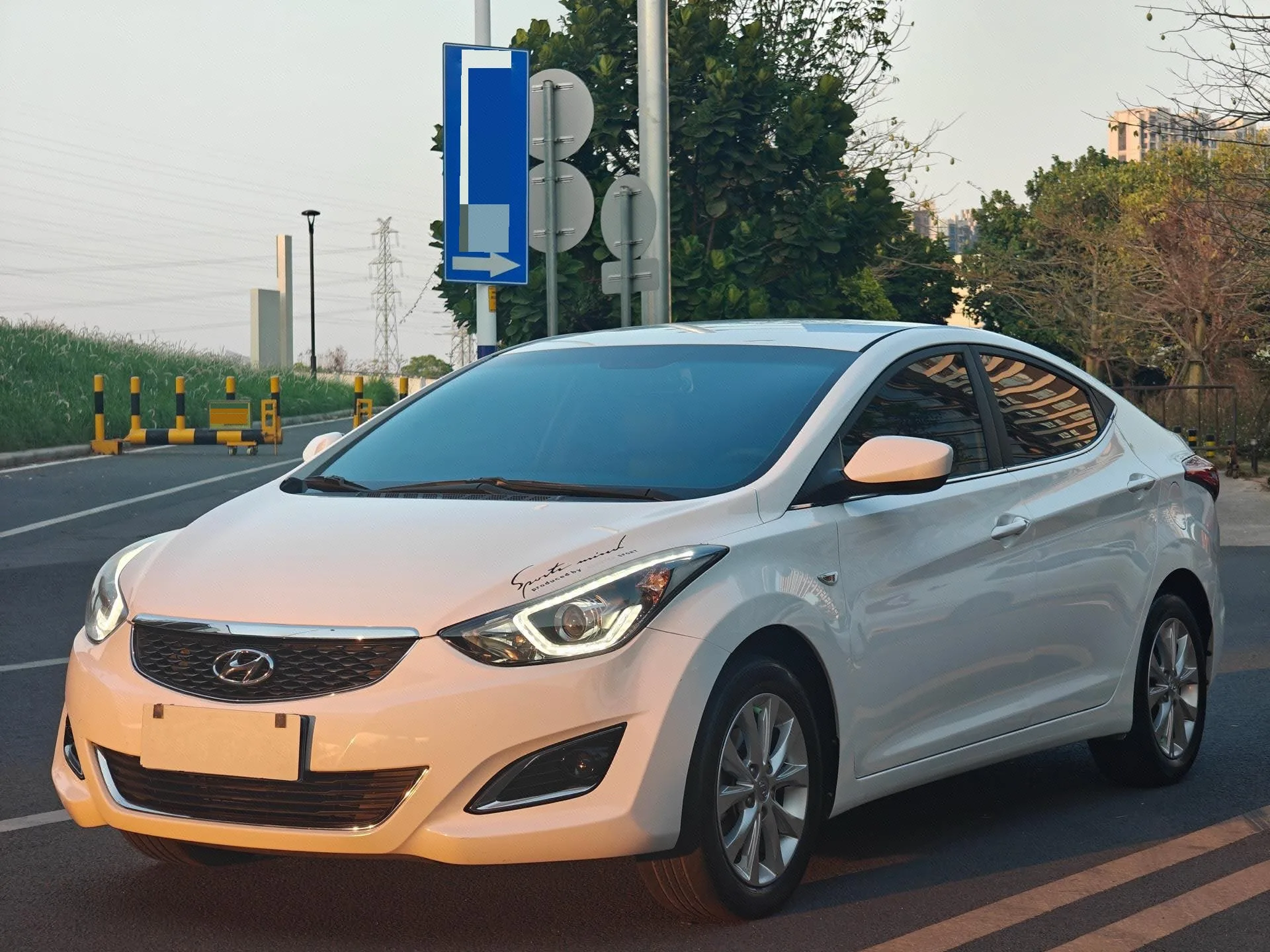 Hyundai Elantra 2016 1.6L Automatic Smart Edition