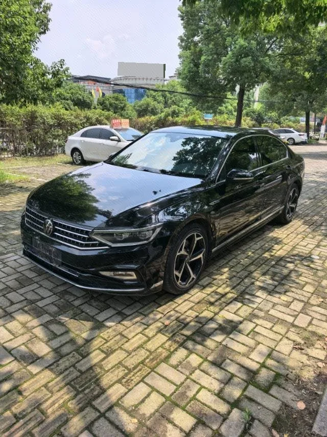 2022 Volkswagen Passat 330TSI DSG Basic Model