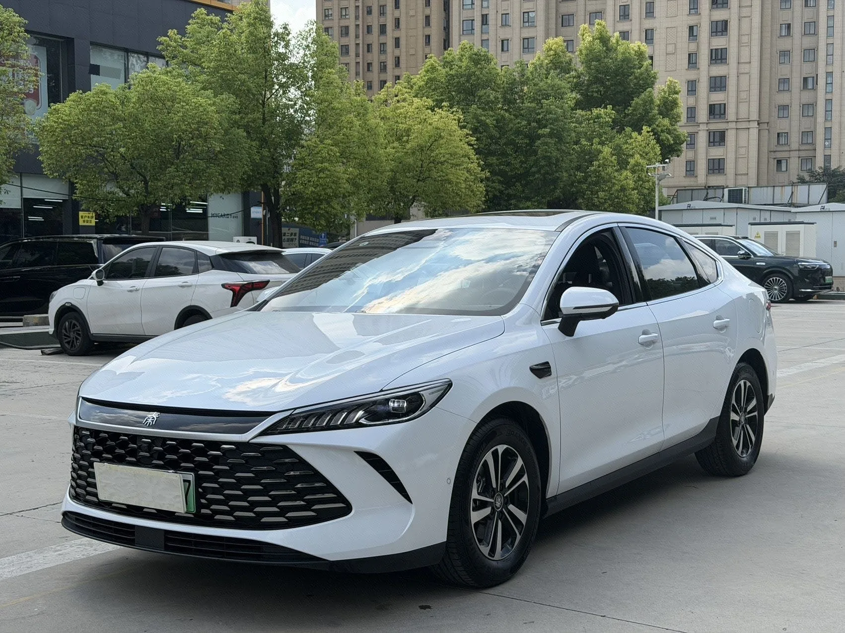 BYD 2025 Qin PLUS DM-i 1.5 CVT Intelligent Driving Edition 55KM "Beyond" Model, Automatic Transmission