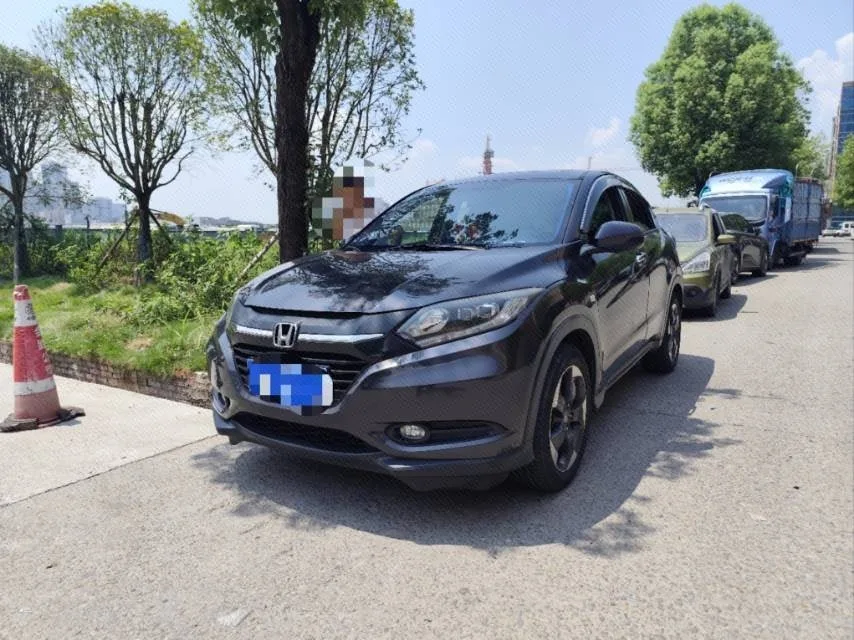 Vezel 2017 1.8L CVT 2WD Pioneer Edition