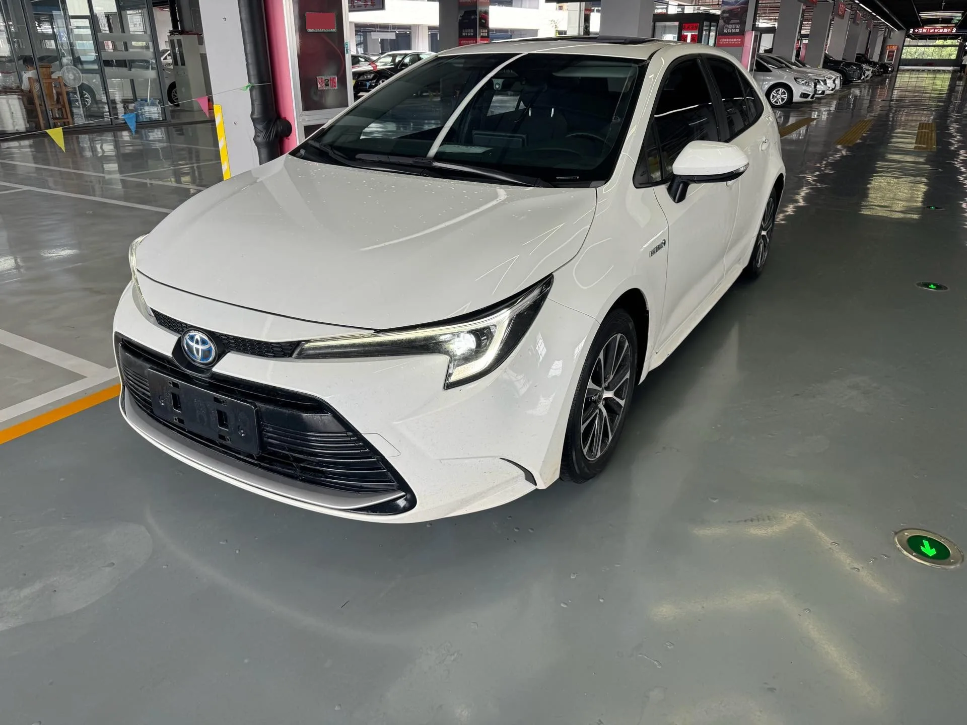 Toyota 2023 Corolla Hybrid 1.8 CVT Intelligent Electric Hybrid Luxury Edition Automatic Transmission
