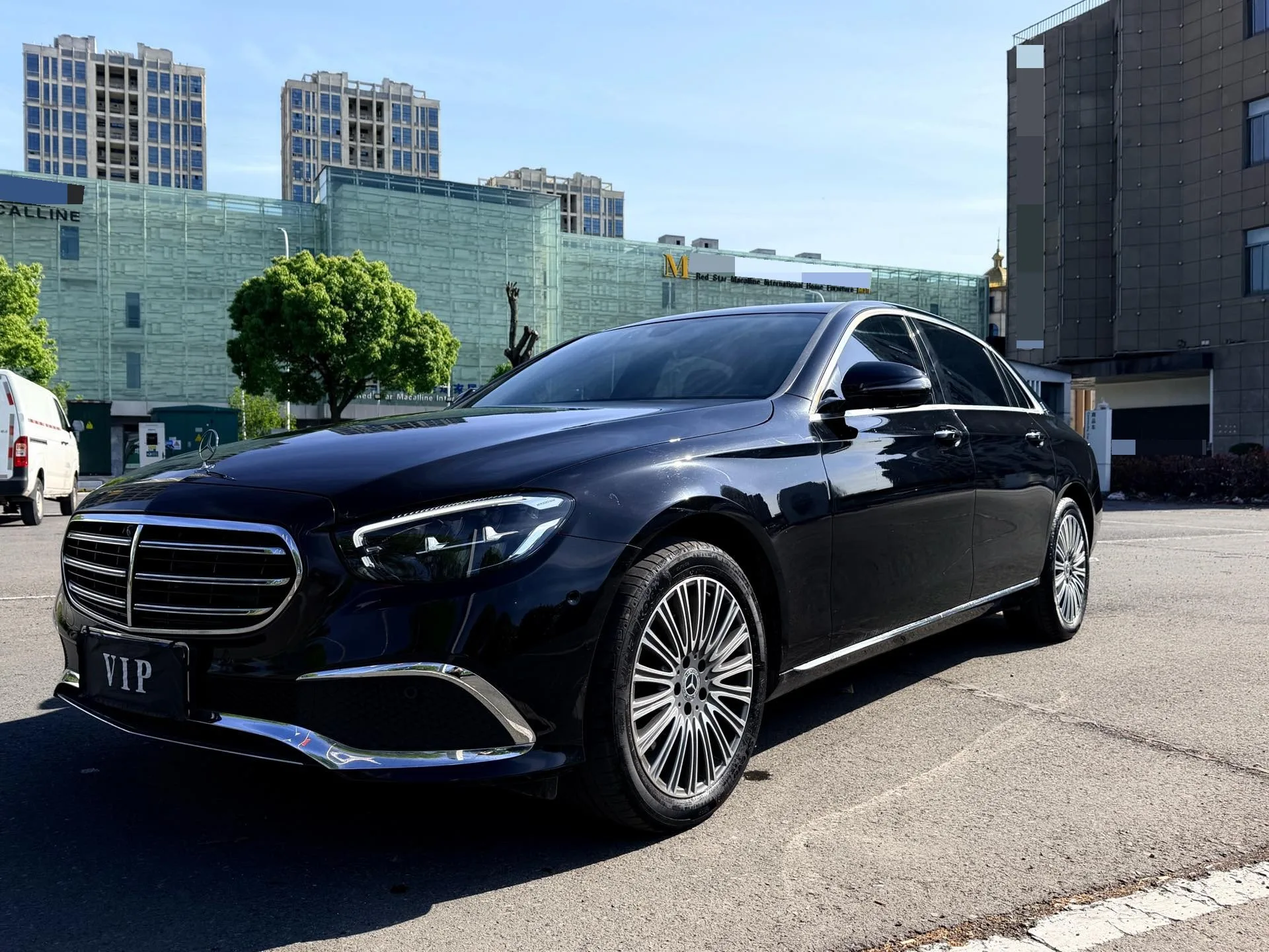 Mercedes-Benz E-Class 2023 E 300 L Fashion Edition