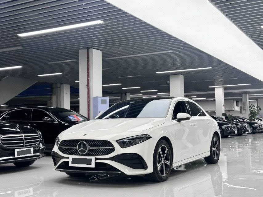 Mercedes-Benz A-Class 2025 A 200 L 1.3T Fashion Automatic