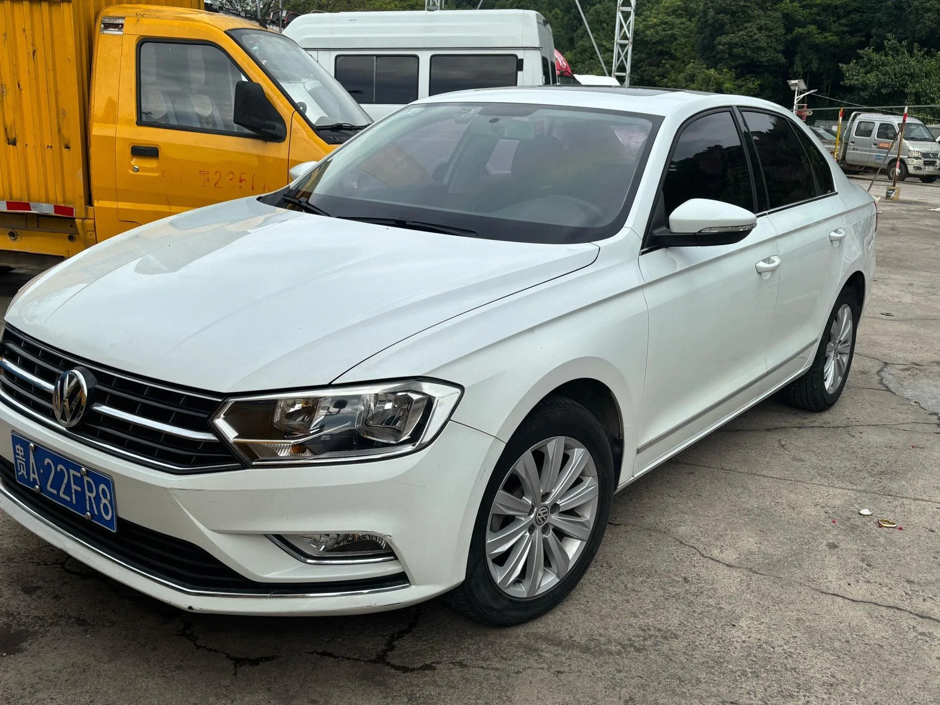 Bora 2015 Value Edition 1.6L Automatic Fashion Model