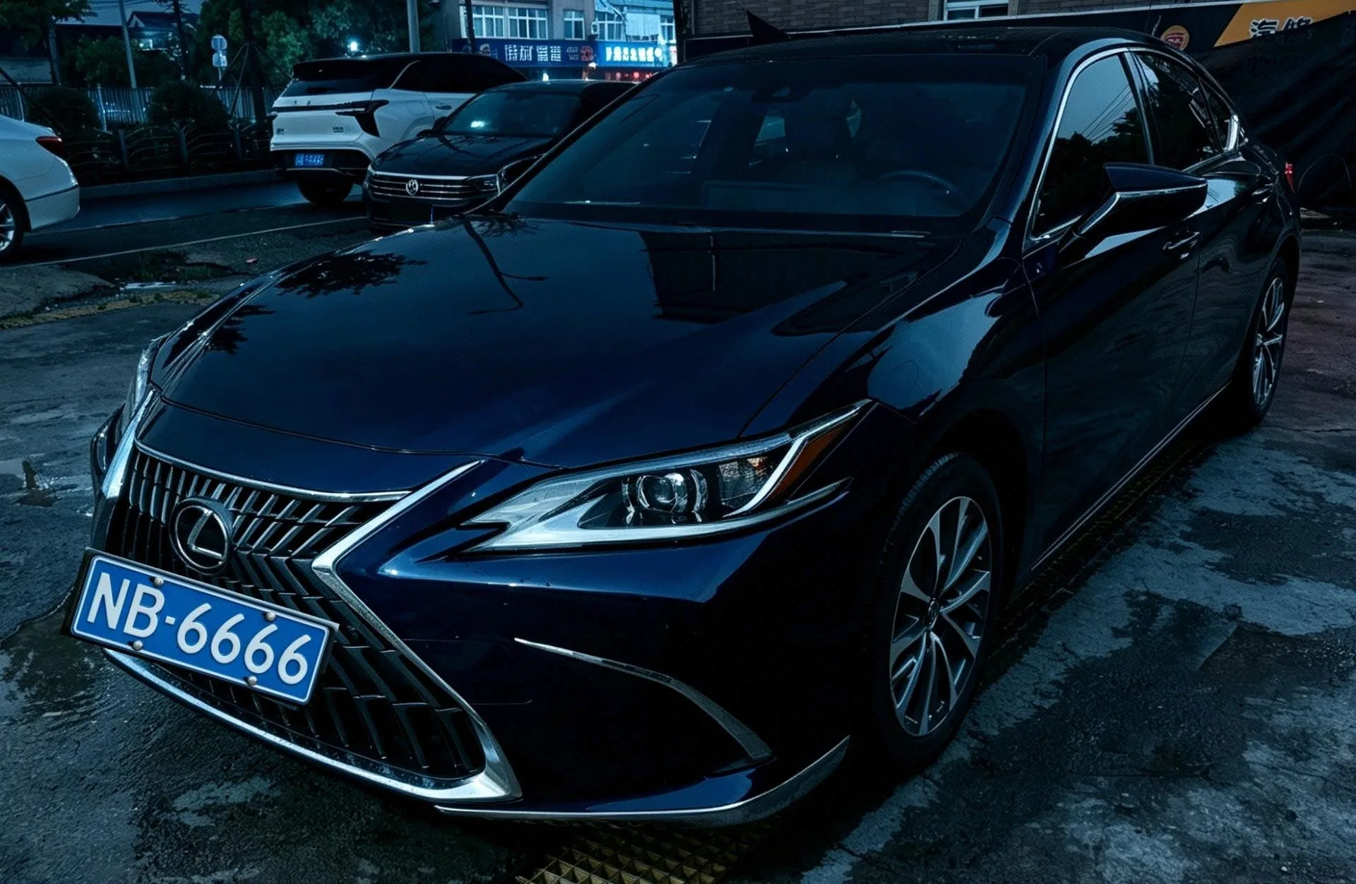 Lexus ES (Imported) 2024 ES200 2.0 CVT Premium Edition Automatic
