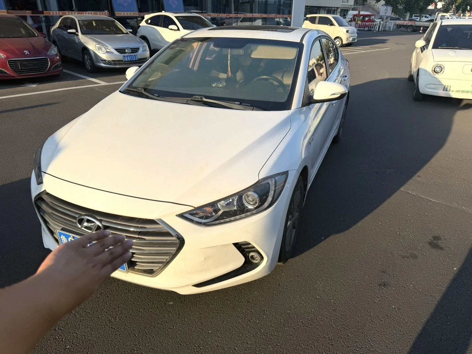 Hyundai Elantra 2016 1.4T Dual-Clutch Dynamic Elite Edition