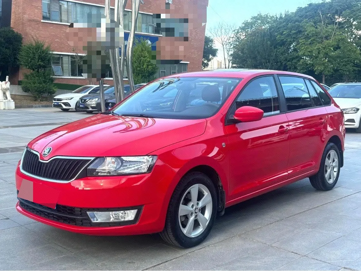 Rapid 2014 1.6L Automatic Enjoy Edition