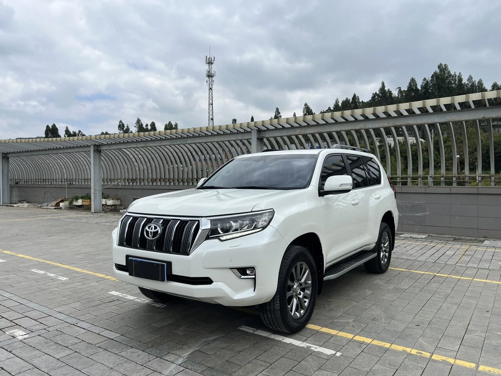 Prado (Imported) 2014 2.7L Automatic Standard Edition