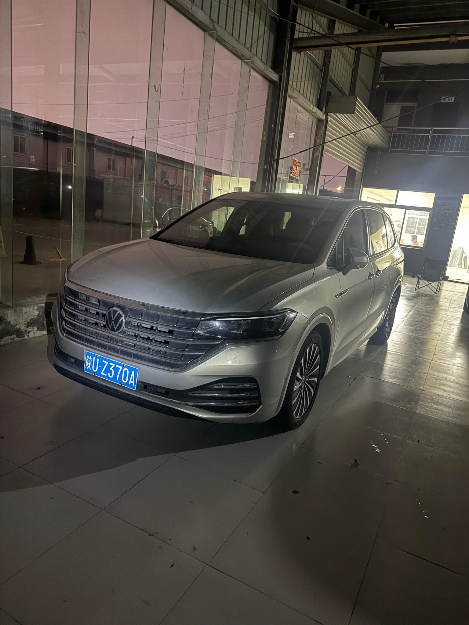 Viloran 2020 380TSI Premium Edition