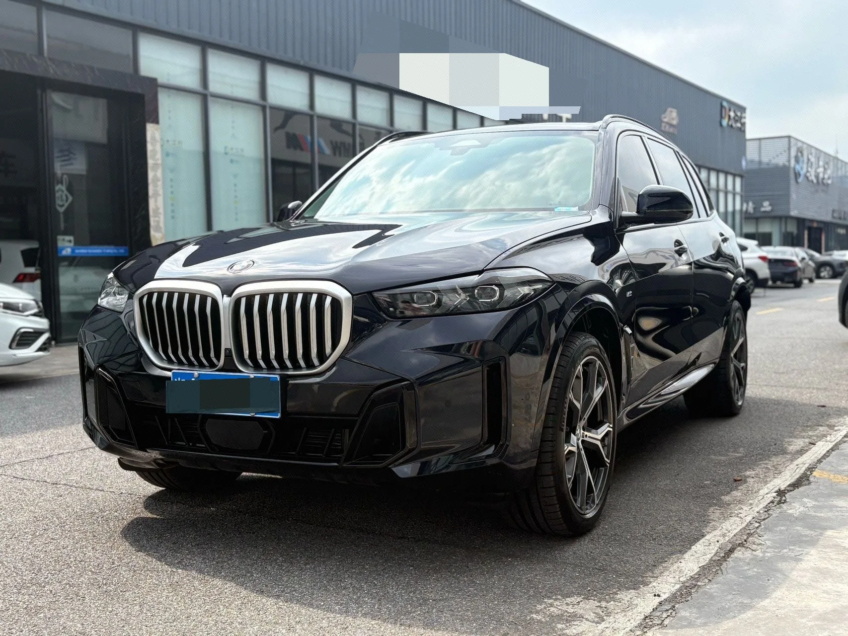 2023 BMW X5 xDrive30Li 48V 2.0T Luxury M Sport Shadow Edition Automatic