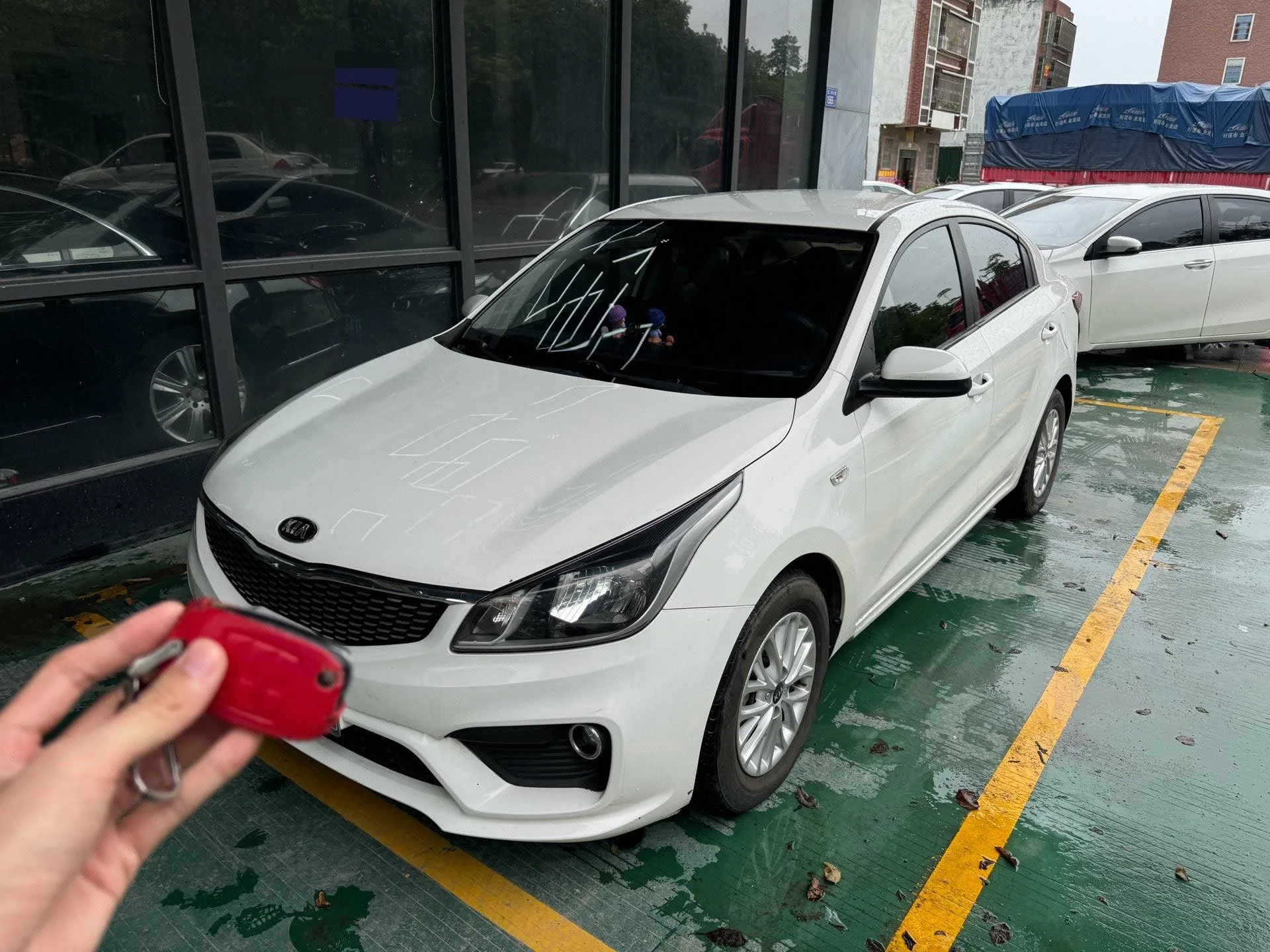 Kia K2 2017 Sedan 1.4L AT GLS