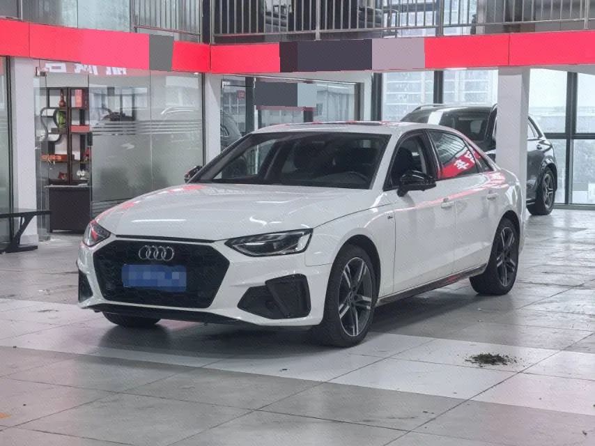 Audi A4L 2022 40 TFSI Luxury Dynamic