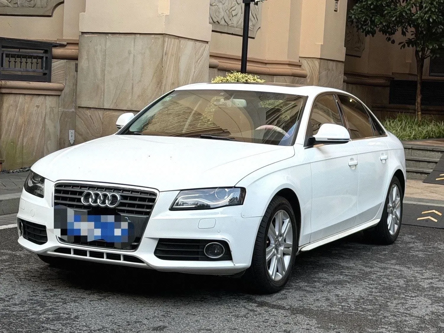 2012 Audi A4L 2.0 TFSI Automatic Luxury Edition