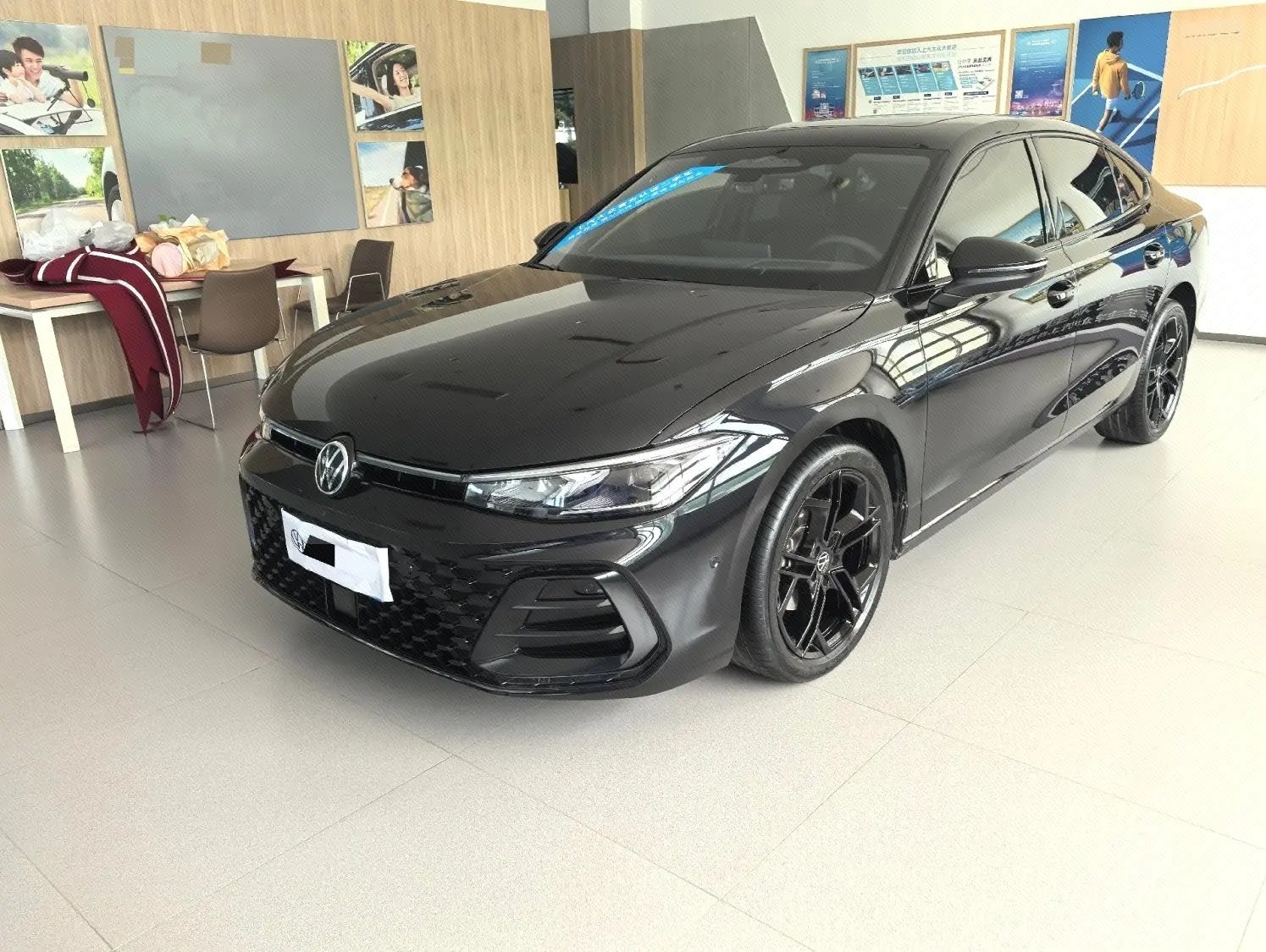 Volkswagen 2025 Passat Pro 2.0TSI 380TSI Starry Dragon Edition Automatic