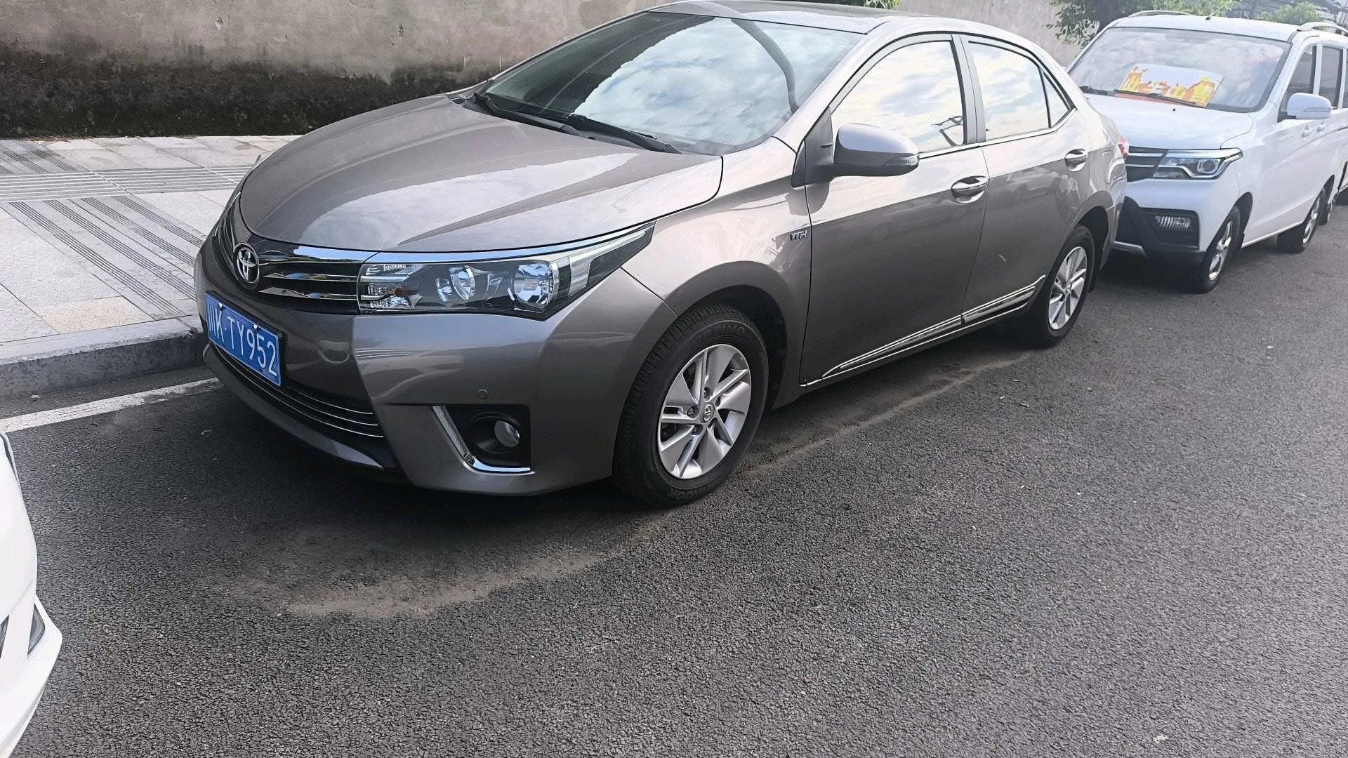 2016 Corolla 1.6L CVT GL-i Cool Edition