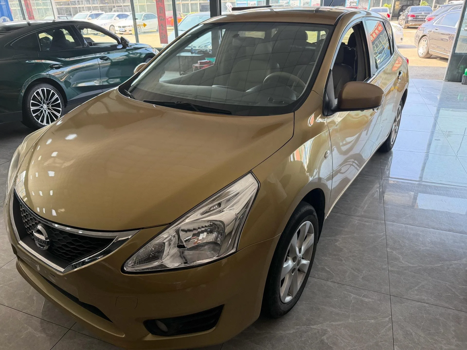 Tiida 2011 1.6L CVT Smart