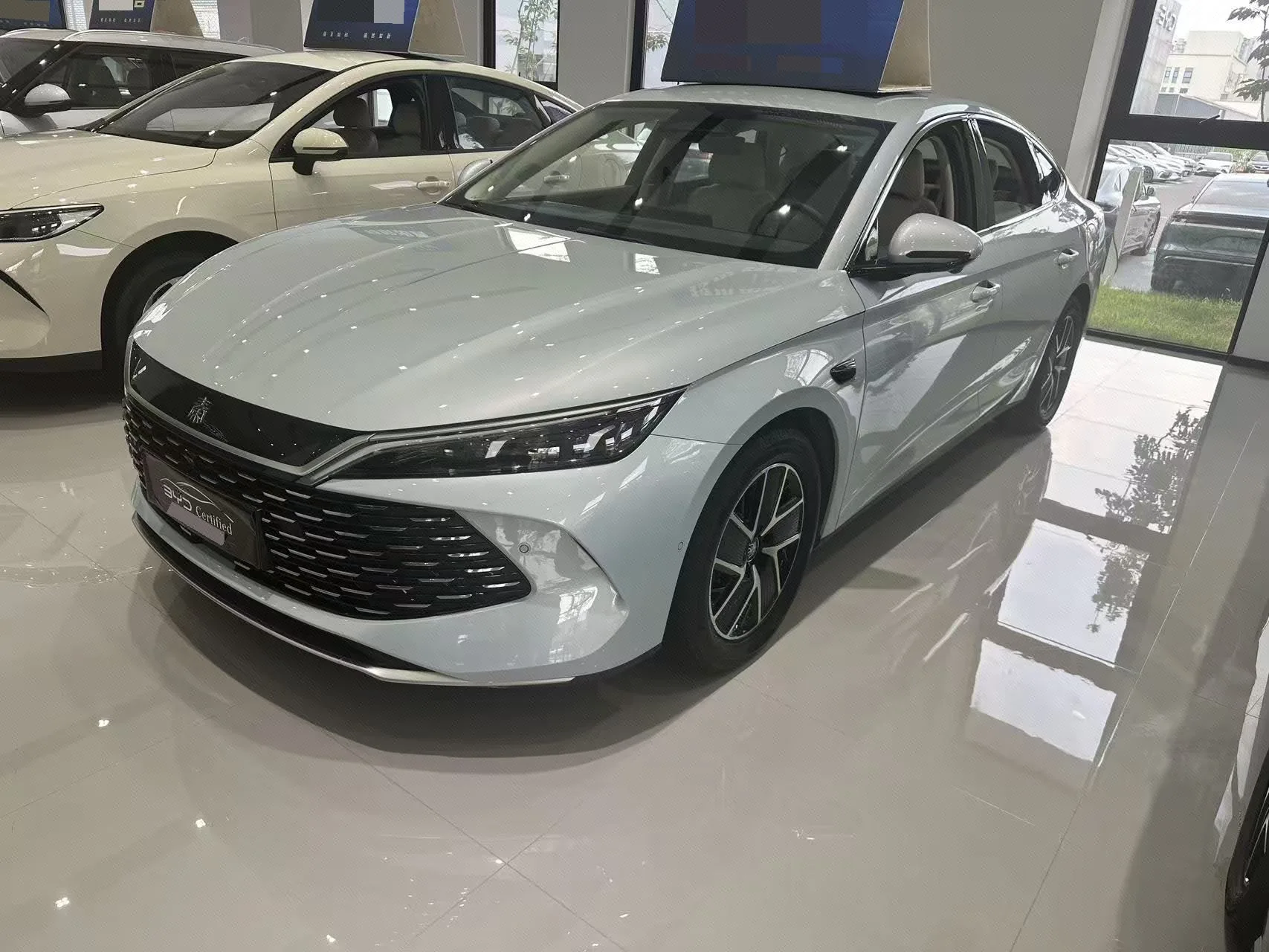 BYD 2025 Qin L DM-i 1.5 CVT Intelligent Driving Edition 80KM Leading Model Automatic