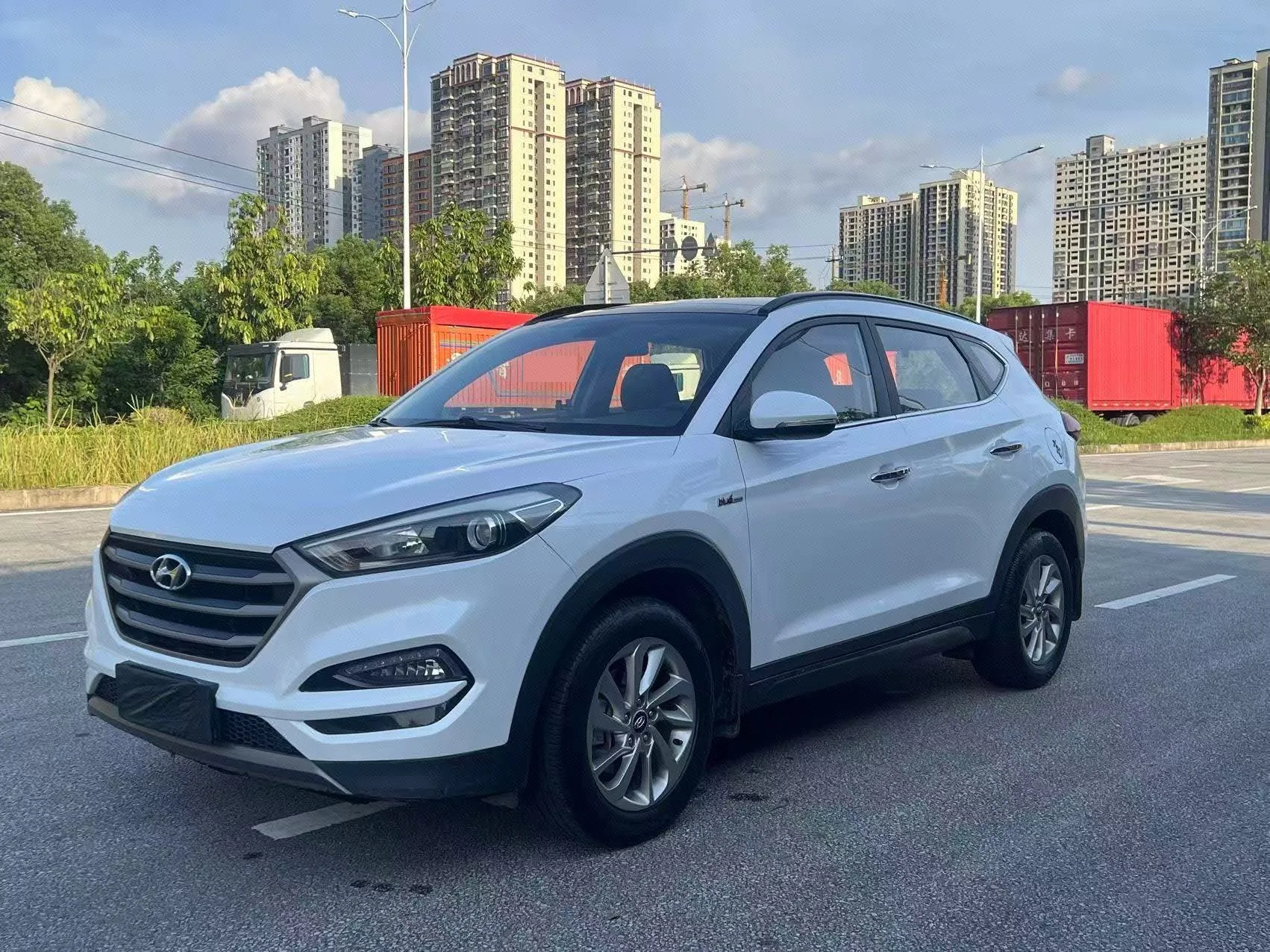 Tucson 2015 1.6T Dual-Clutch Two-Wheel Drive Intelligent Model