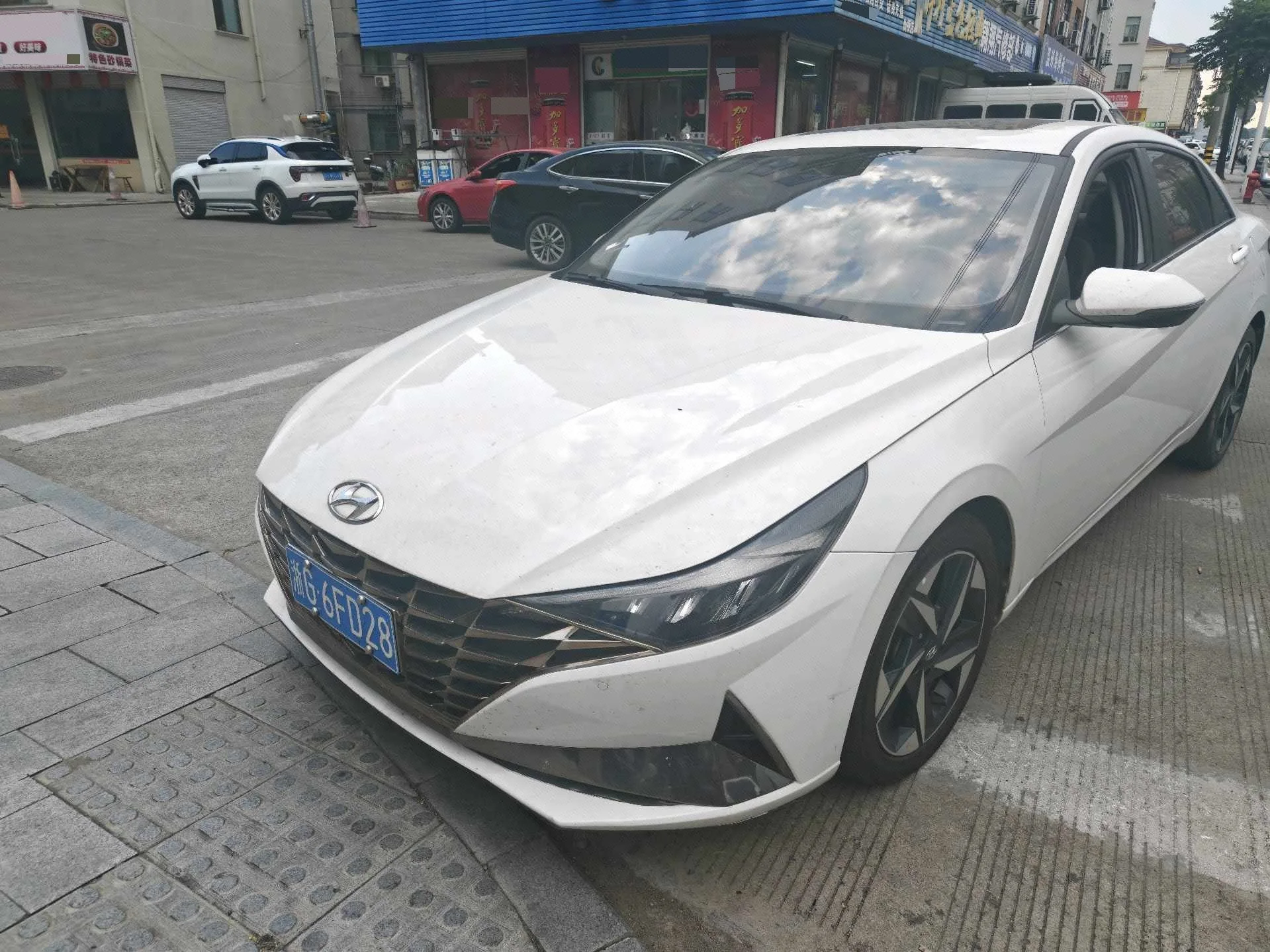 Hyundai Elantra 2023 1.5L CVT GLX Elite Edition