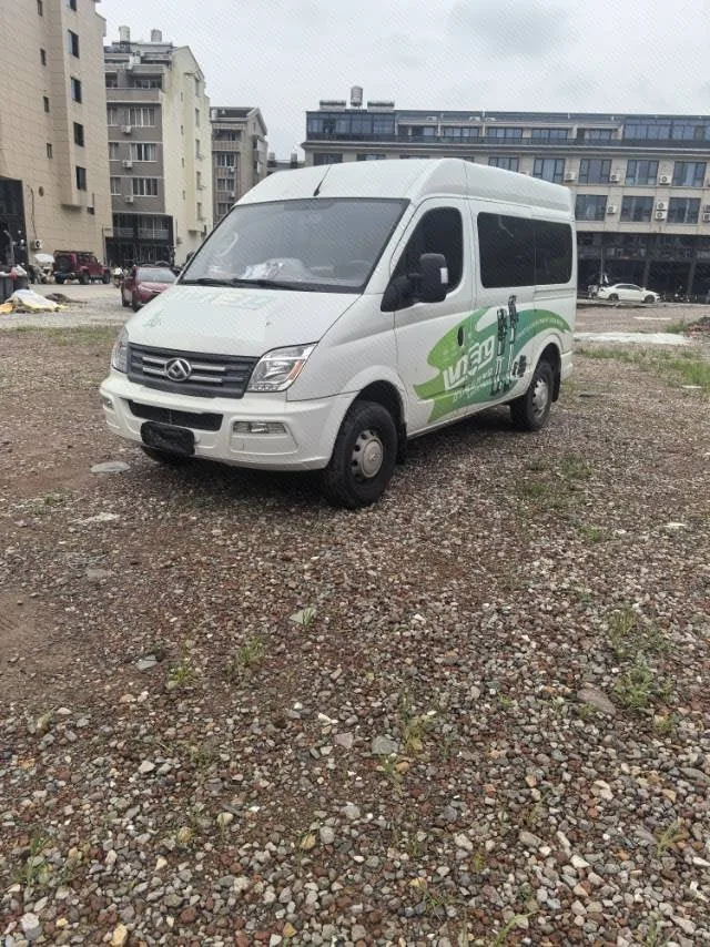 Changjiang 2021 V80 PLUS 2.0T Sequential Transmission Business Travel Edition, Short Wheelbase, Mid-Roof, 9-Seater, Manual Transmission