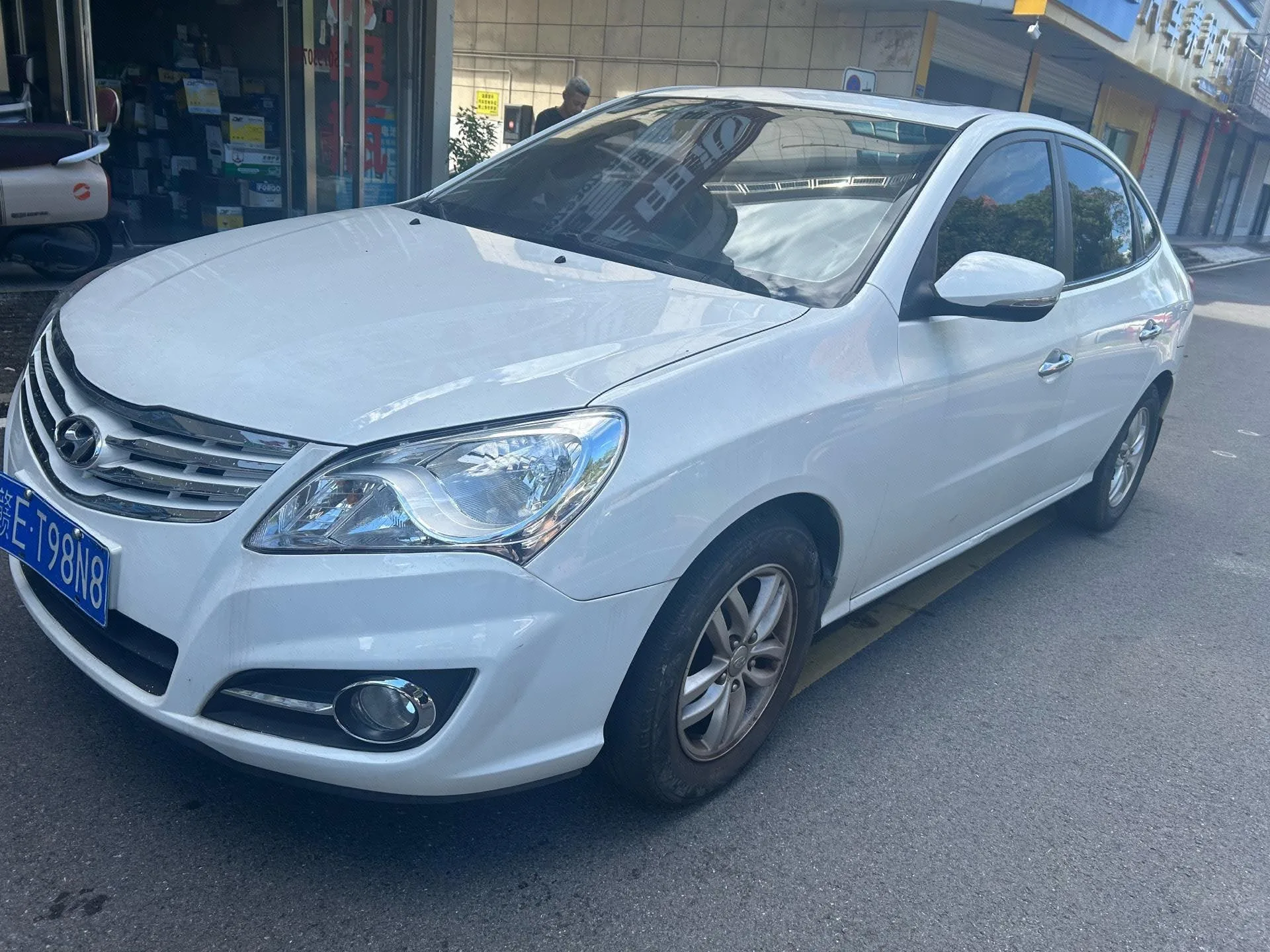 Yuedong 2015 Model Year 1.6L Automatic Comfort Edition