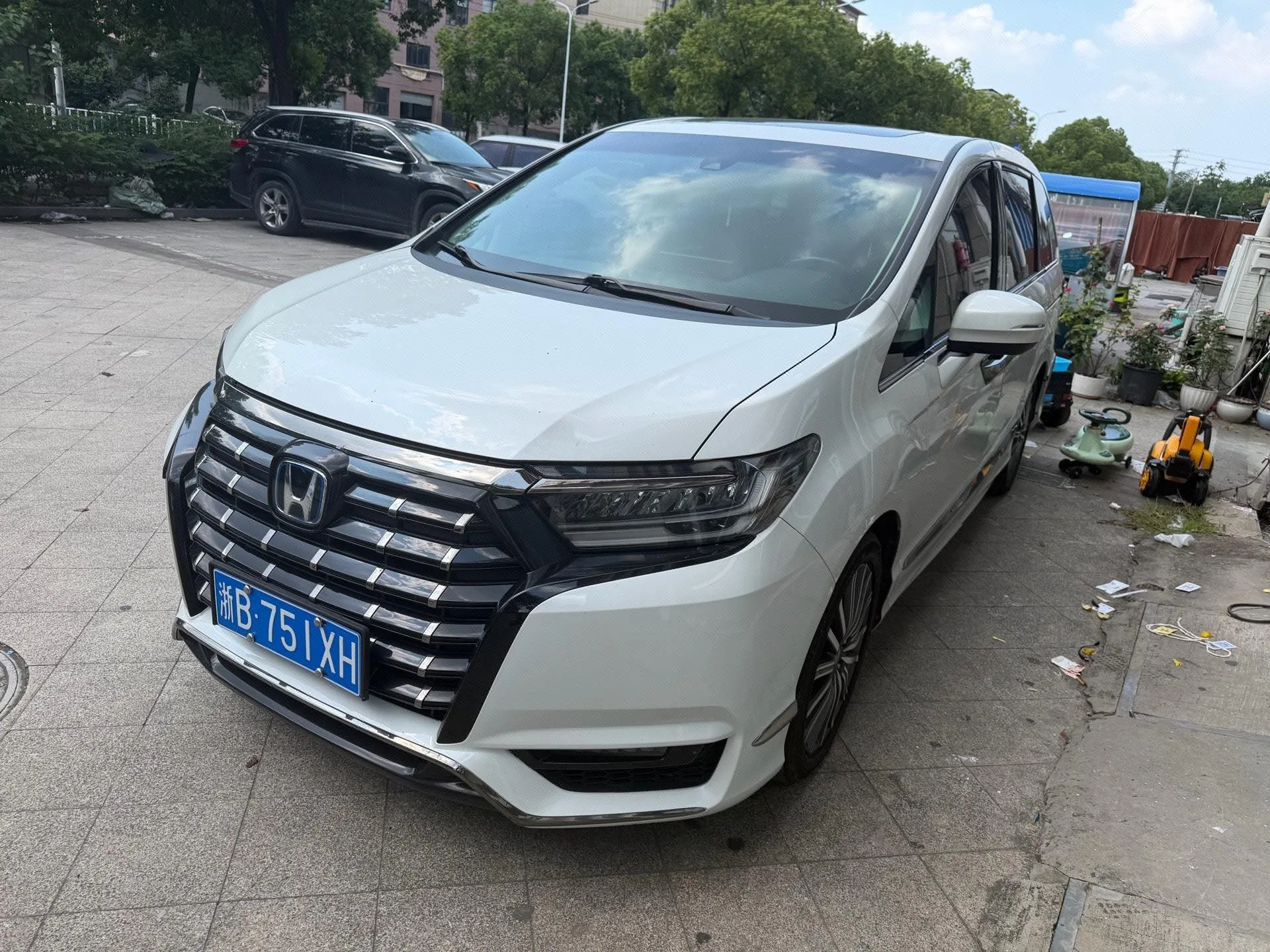 Elysion 2022 2.0L e:HEV Luxury Edition