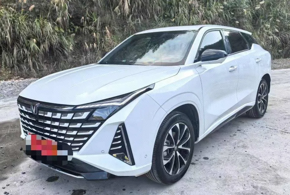 Changan 2025 UNI-Z Smart Electric iDD 1.5 CVT 125 km Smart New Blue Whale Warship Edition Automatic Transmission