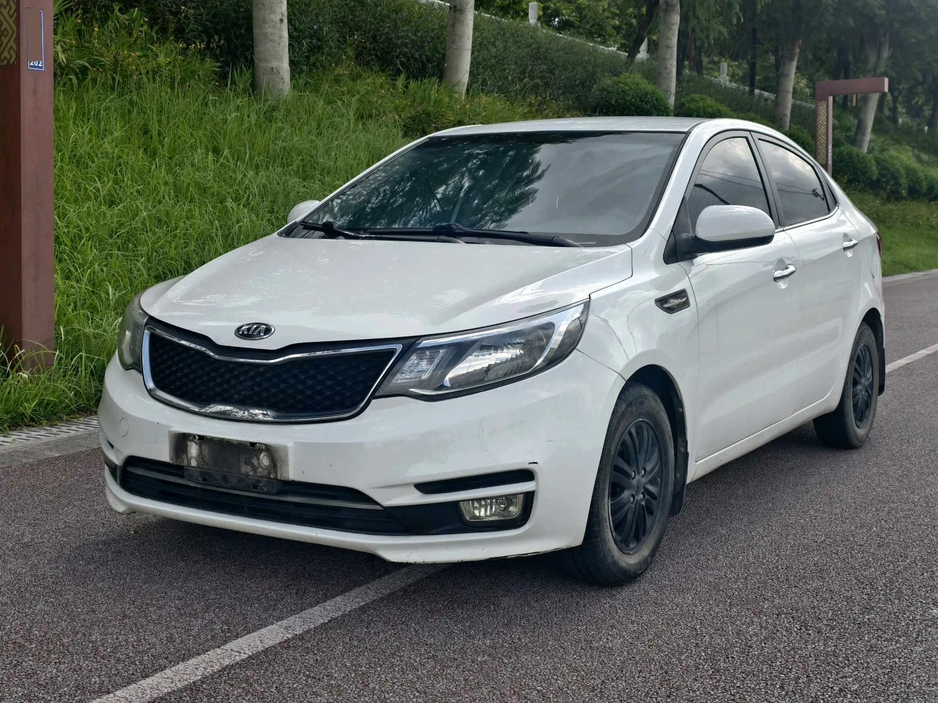 Kia K2 2015 Sedan 1.4L AT TOP