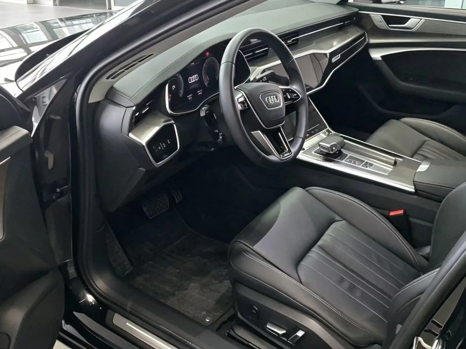 Audi A6L 2022 Facelift 45 TFSI Premium Elegance Model
