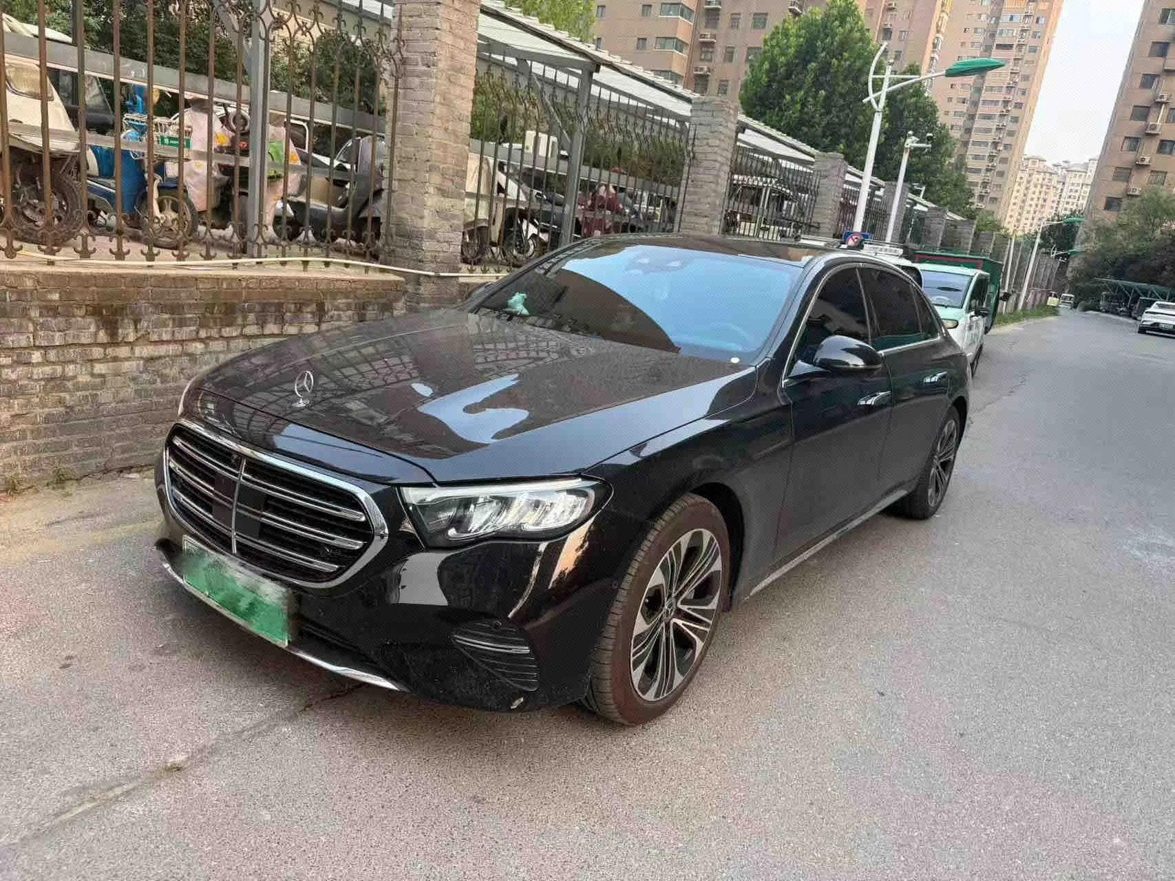 Mercedes-Benz E-Class PHEV 2024 E 350 e L 2.0T Automatic
