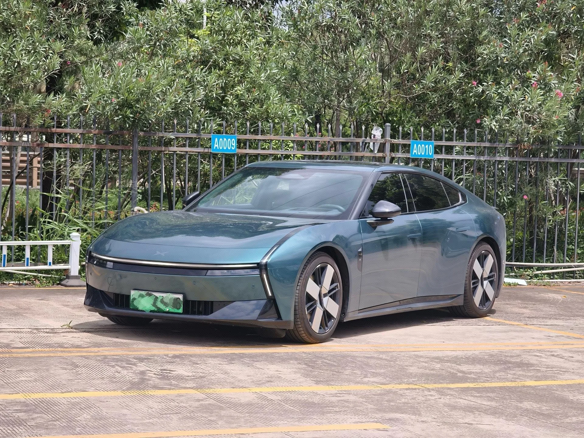 Xpeng 2025 P7 820km Ultra-Long Range Edition, Automatic Transmission