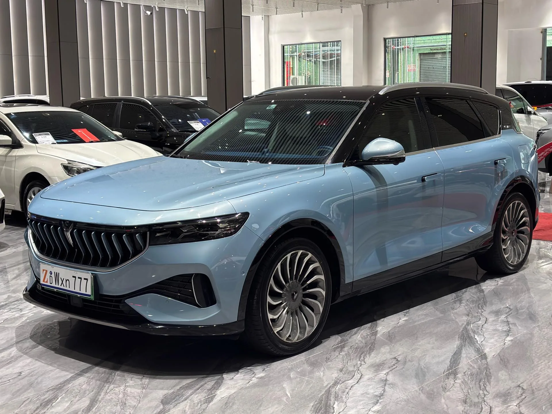2021 Lynk & Co FREE AWD Extended-Range Edition Exclusive Luxury Package