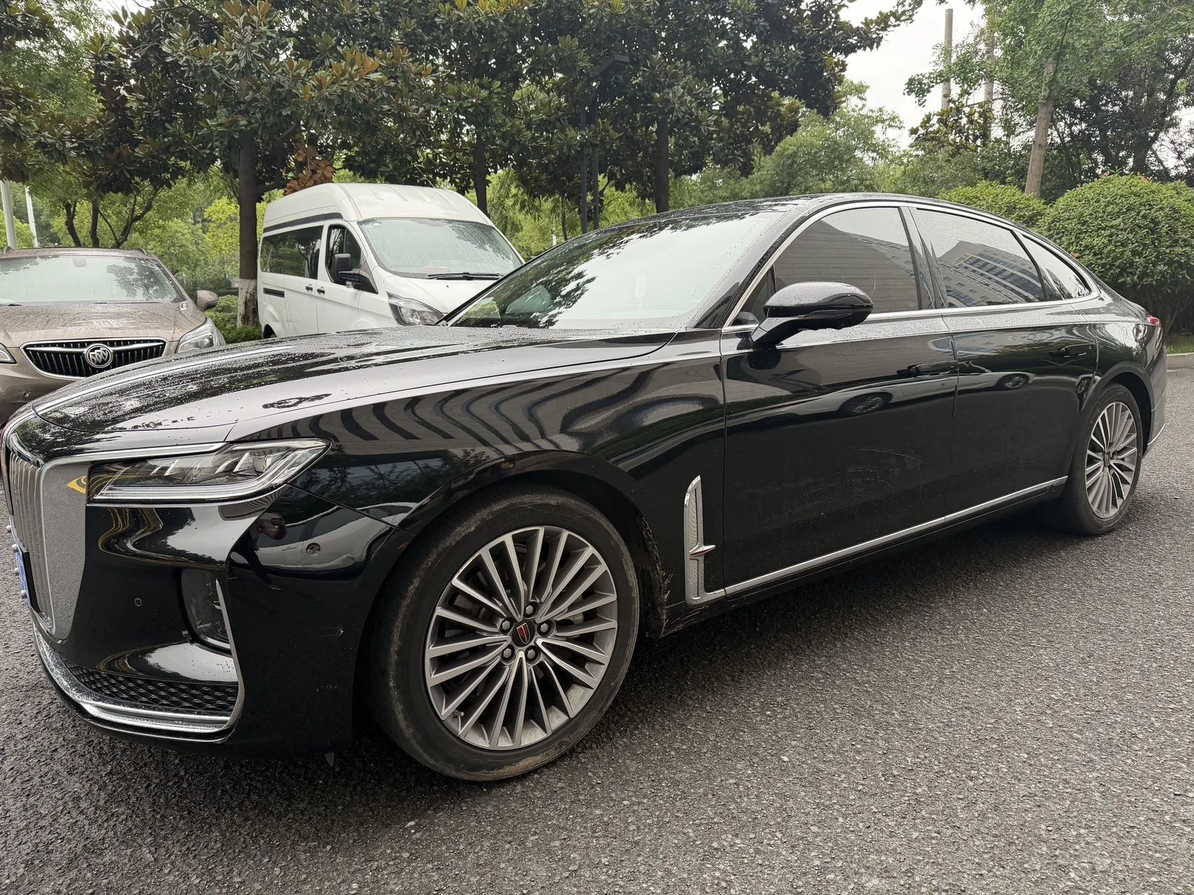 Hongqi H9 2020 2.0T Intelligent Flagship Edition