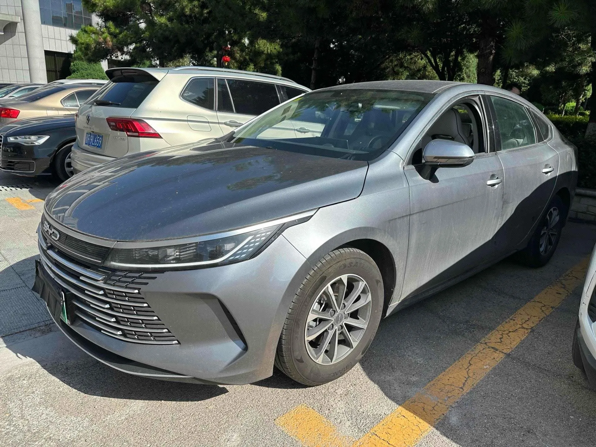 BYD 2024 Destroyer 05 DM-i 1.5 CVT Glory Edition 55KM Luxury Automatic