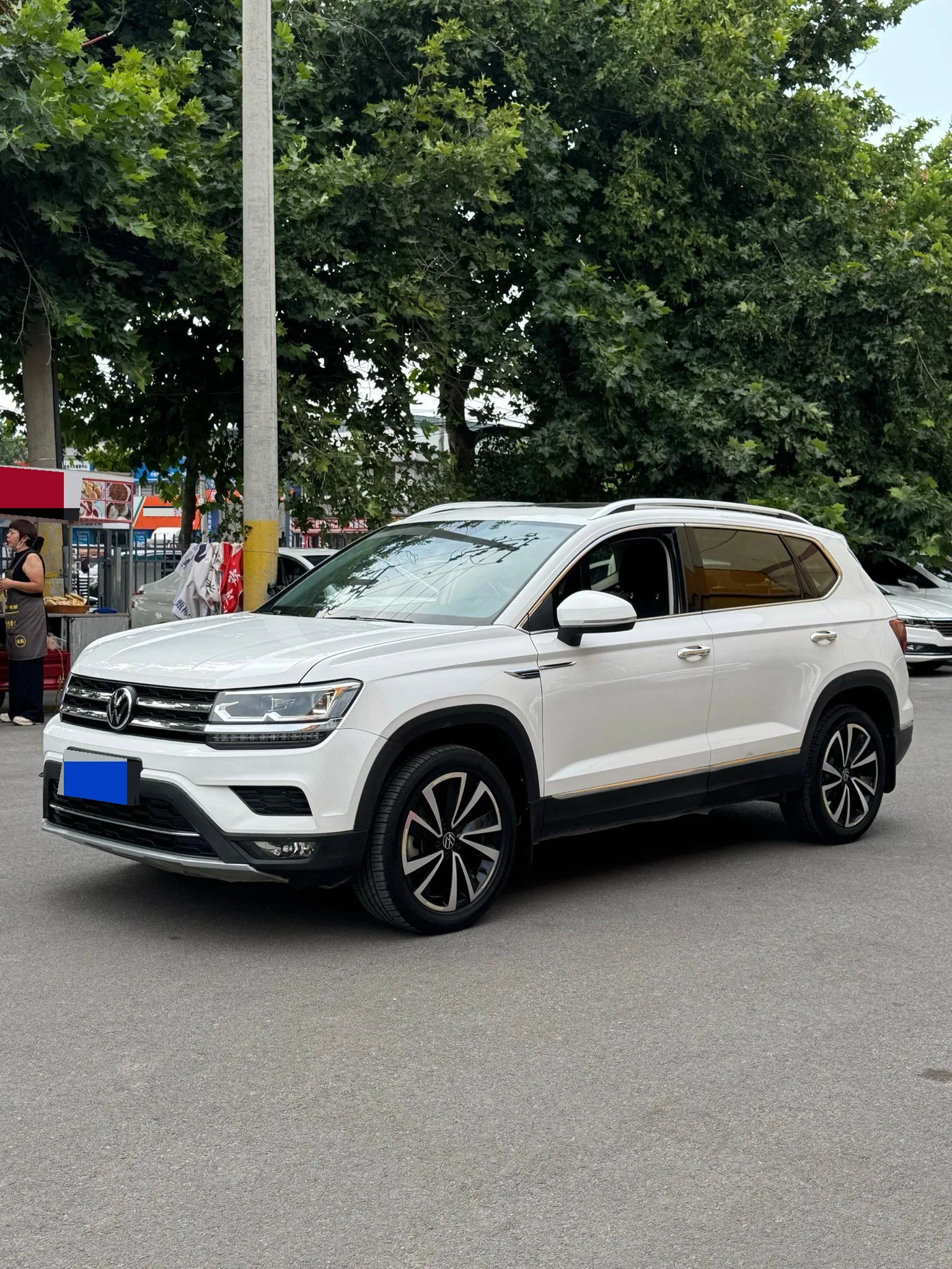 Tharu 2020 330TSI 4WD Luxury PLUS (China VI Emission Standard)