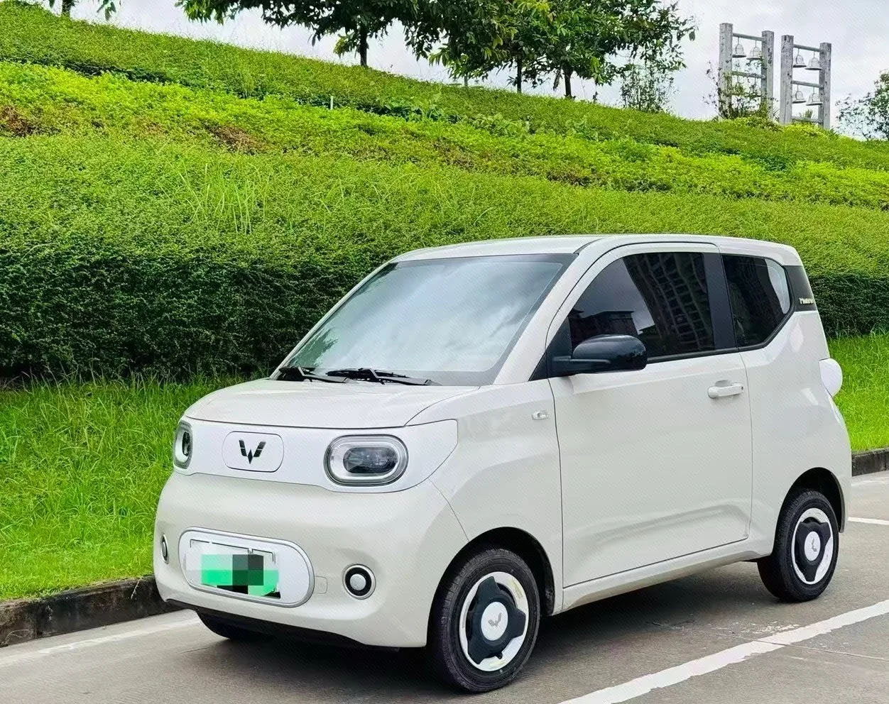 Hongguang MINIEV 2024 Macaron Model, 215km