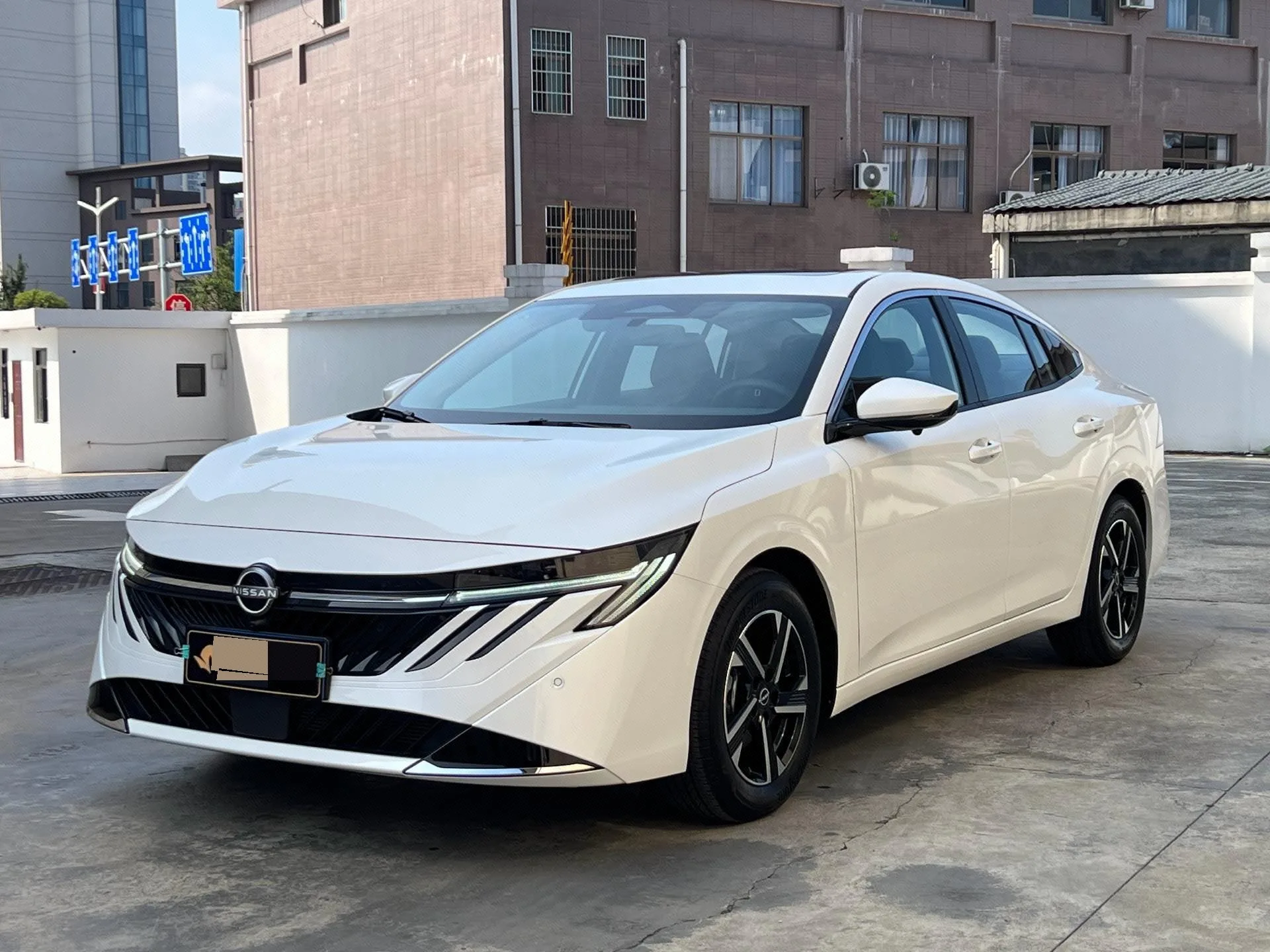 Nissan 2026 Sylphy 1.6 CVT Flagship Edition, Automatic Transmission