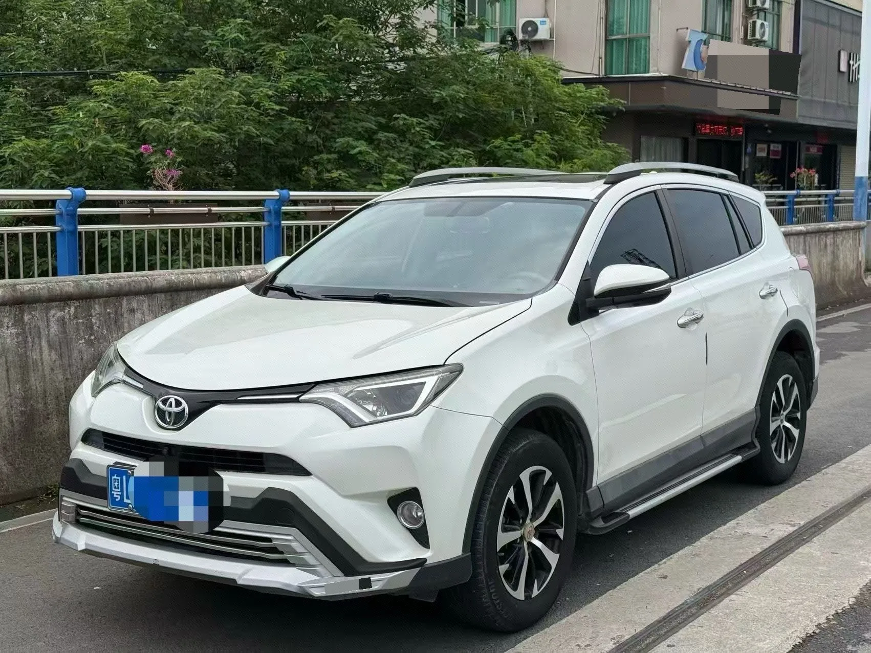 2016 RAV4 2.0L CVT Front-Wheel Drive Style Edition, National V Emission Standard