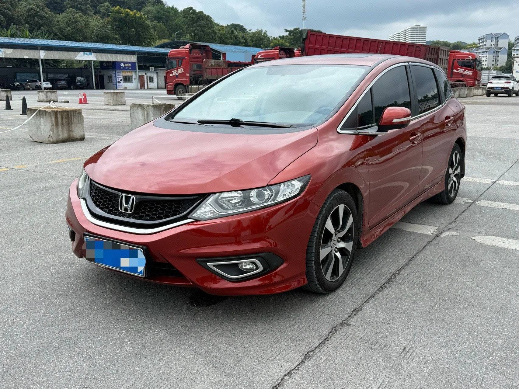 Jade 2014 1.8L Automatic Comfort Elite Edition 5-seater