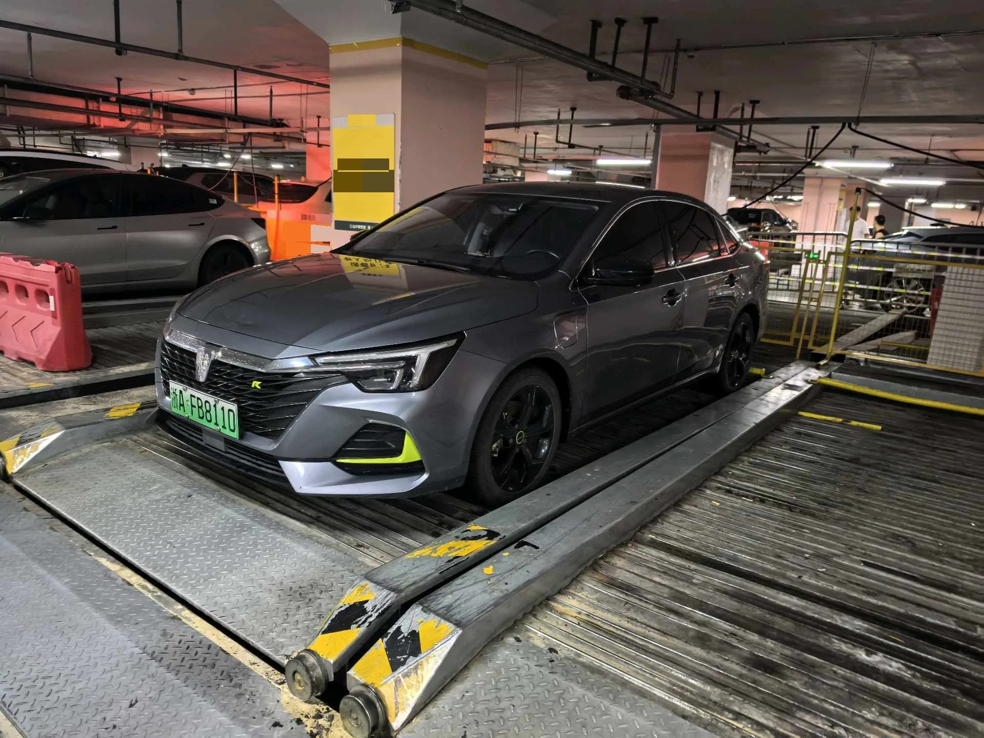 Roewe i6 MAX New Energy 2020 1.5T PHEV Cool Edition