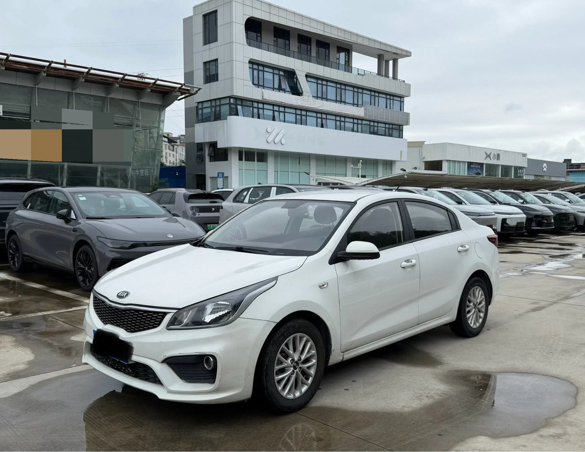 Kia K2 2017 Sedan 1.4L AT GLS