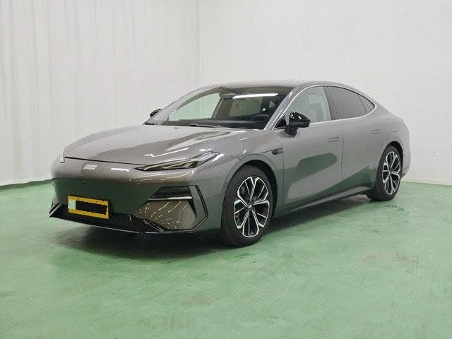Geely Galaxy 2025 E8 700km Long-Range Intelligent Driving Edition Automatic