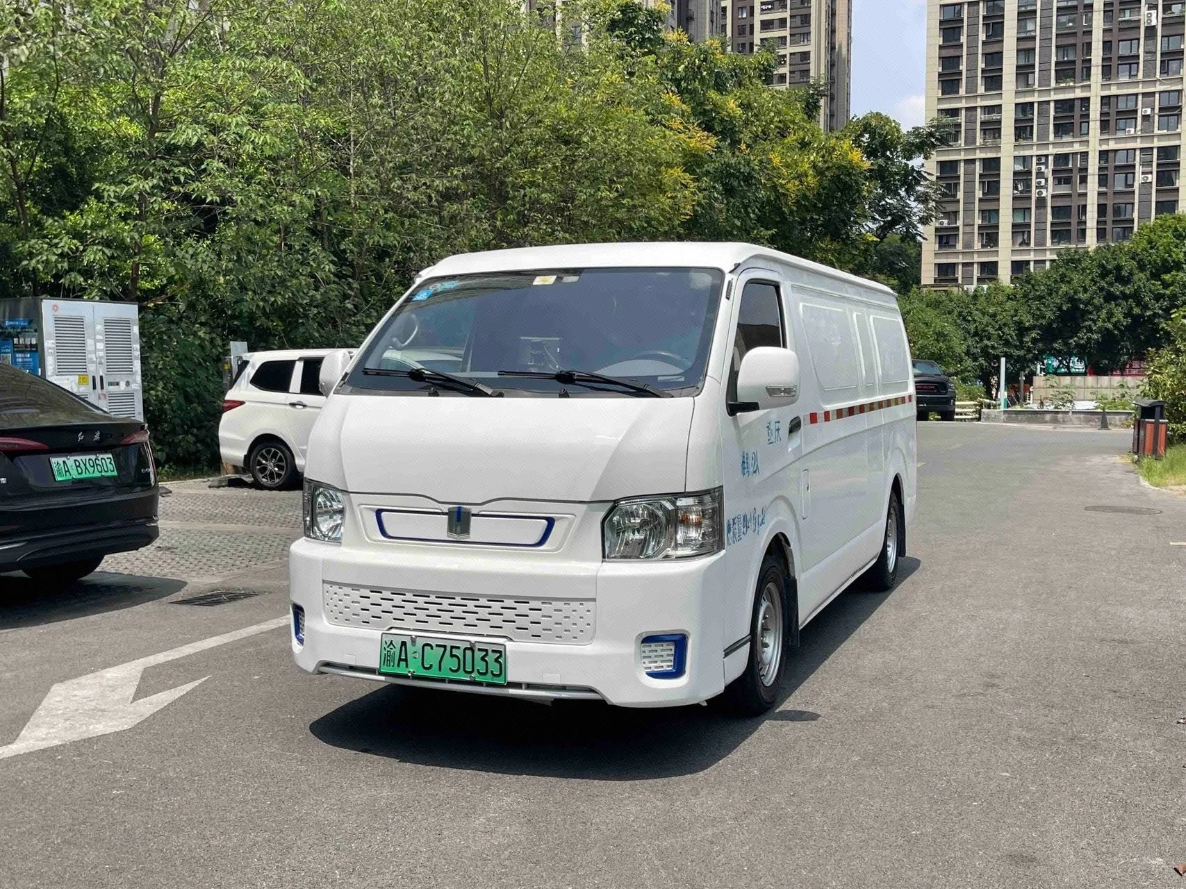 Remote Star E6 2020 Model Van, High Roof, Payload 1,415 kg, CATL, Low Battery Level