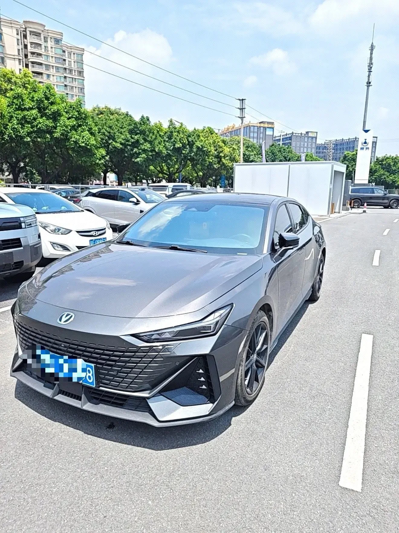 Changan 2023 UNI-V 1.5T Premium Automatic
