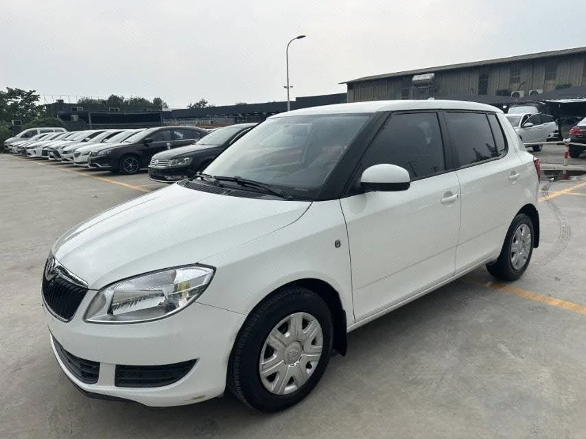 Fabia 2012 1.4L Automatic Crystal Edition