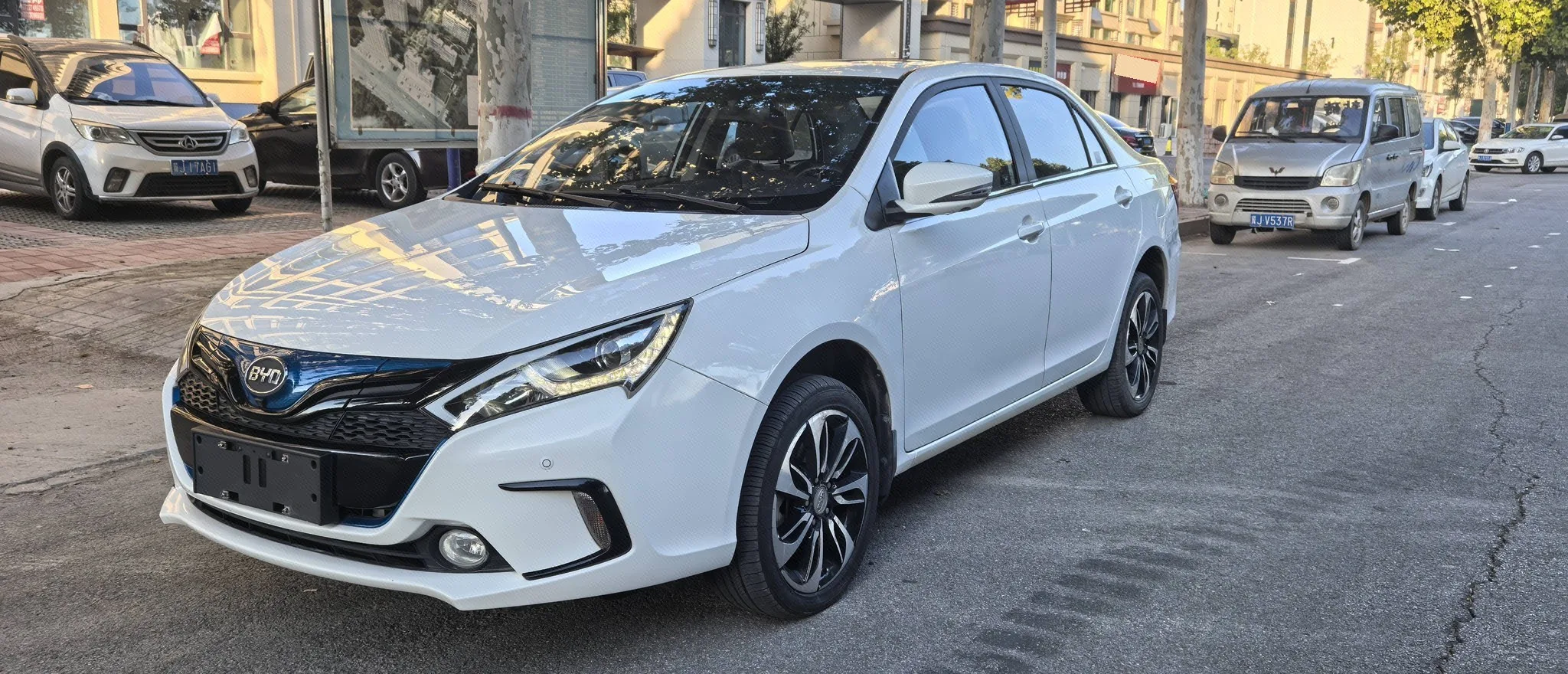 Qin New Energy 2016 Qin EV300 Premium Edition