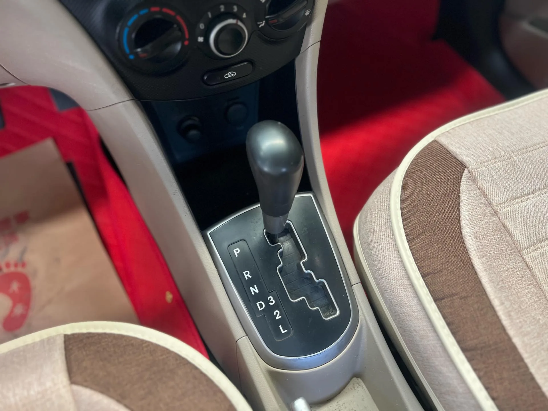 2014 Hyundai Reina 1.4L Automatic Intelligent GLS