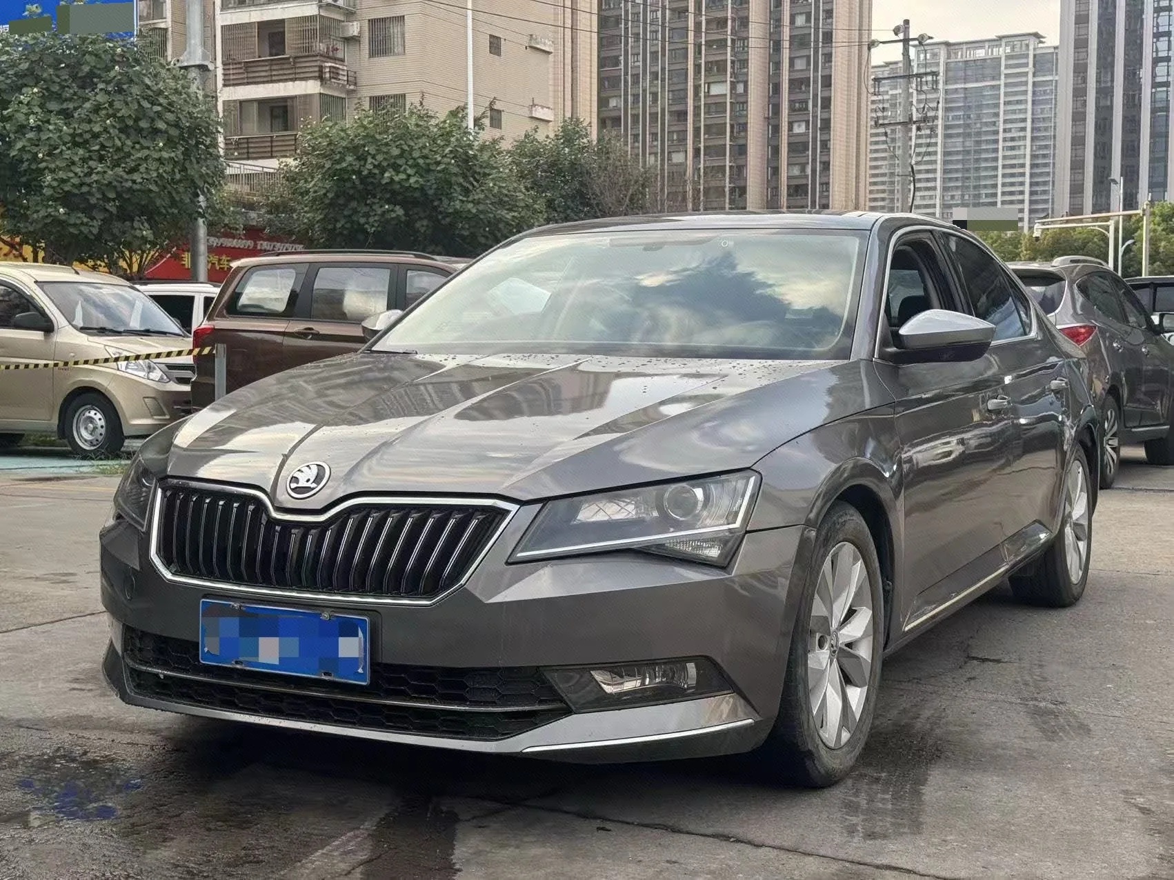 Superb 2016 TSI280 DSG Champion Edition