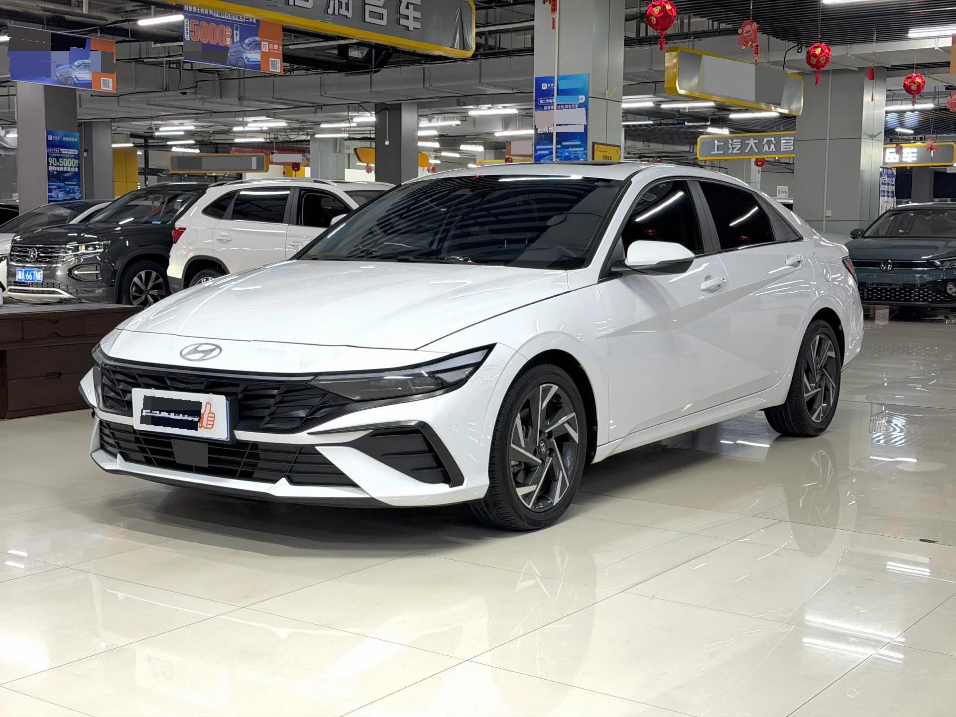 Hyundai Elantra 2023 1.5L CVT LUX Premium Edition