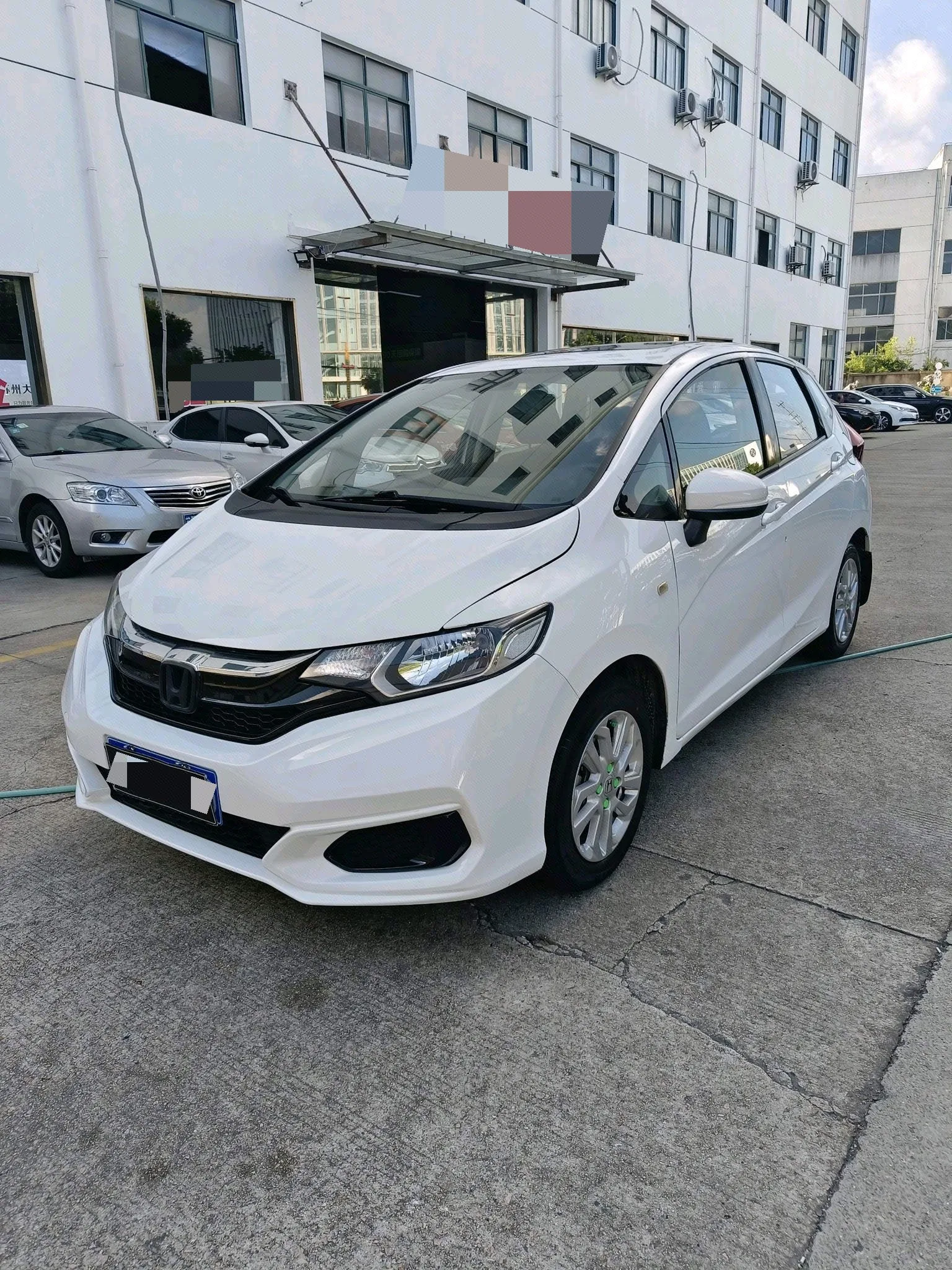 Honda Fit 2018 1.5L CVT Comfort Sunroof Edition